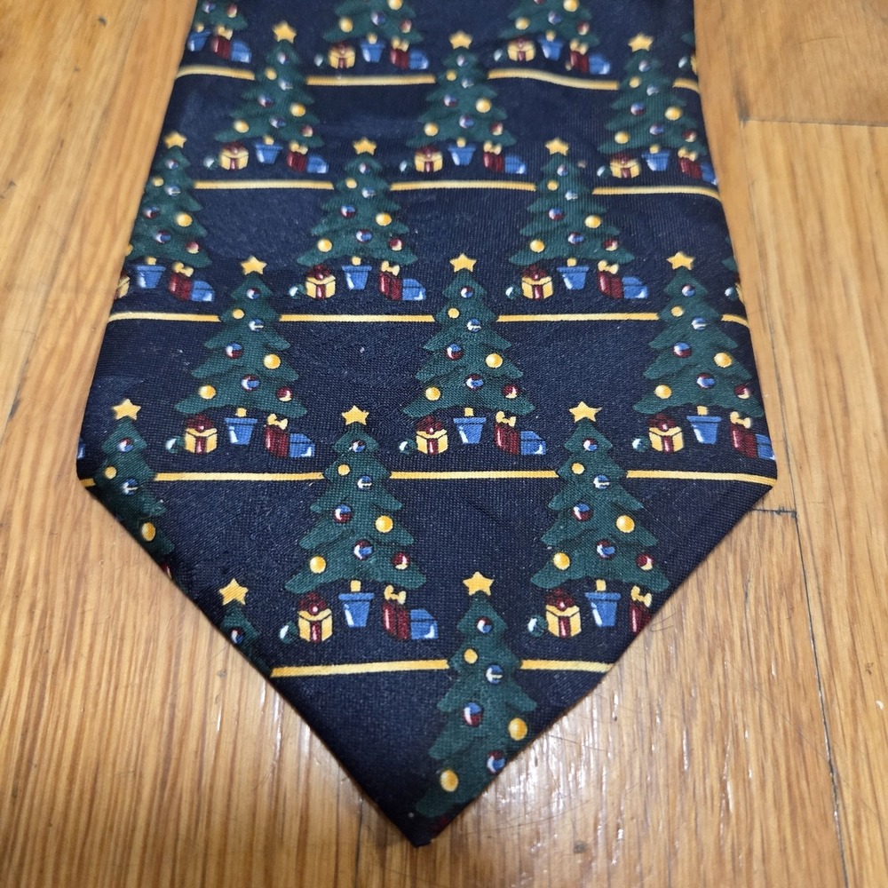 Ho‎ Ho Ho  Festive Christmas Tree Theme Necktie 57" to 60"